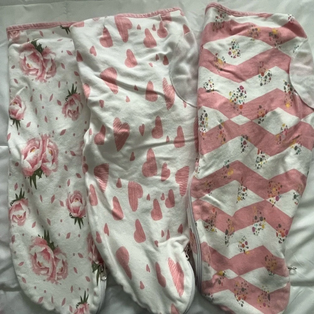 Lot of 3 BubloBaby Swaddles. 7-14lbs.